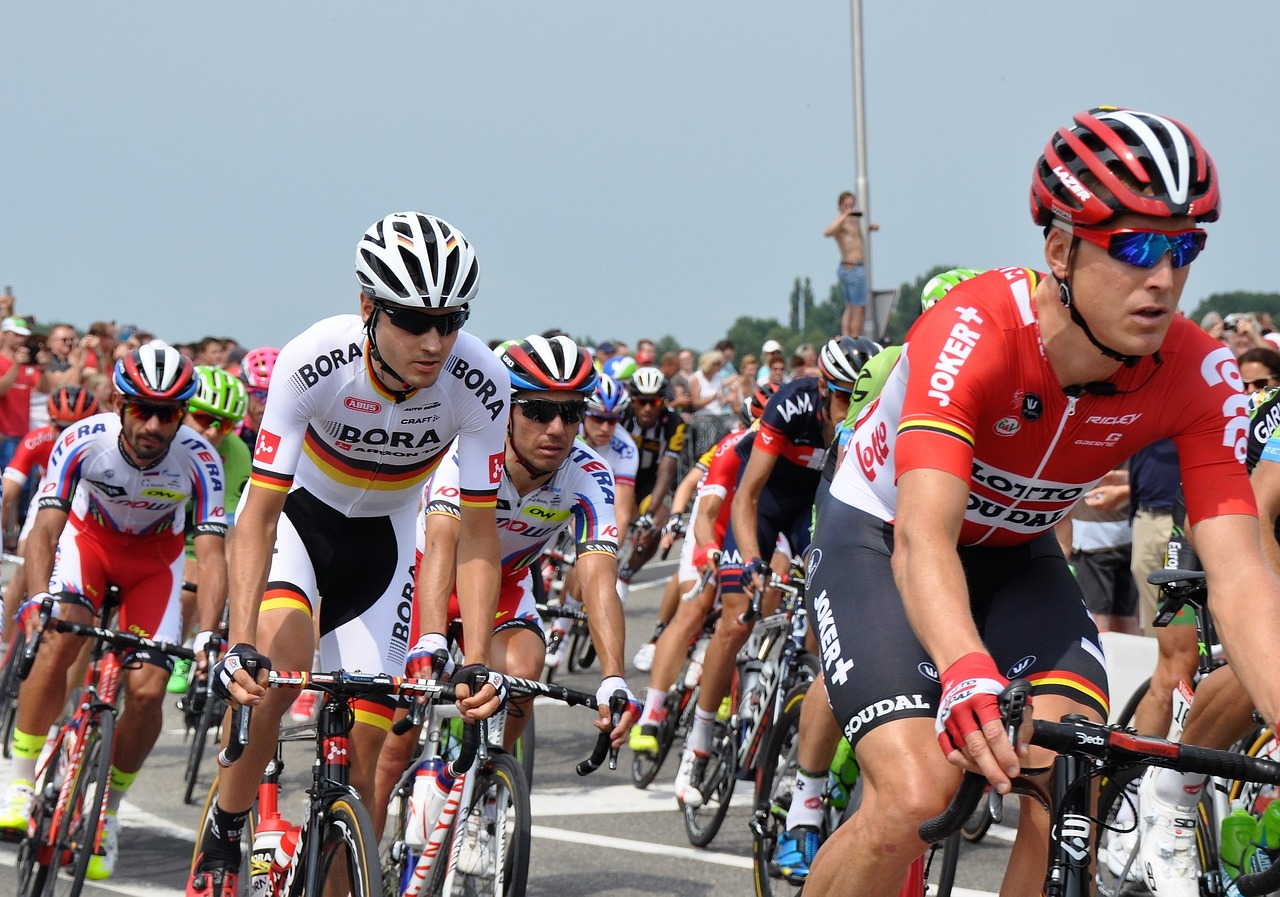 Pogacar y sus zapatillas en el Tour de Francia